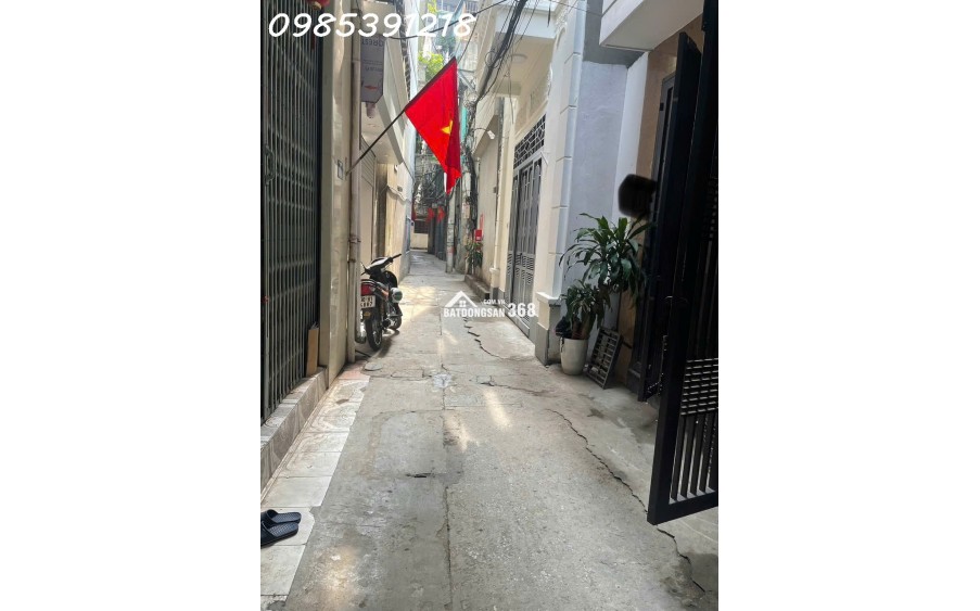 Nhà Giải Phóng - Phương Liệt - 37m2, 4T - 6.93 tỷ(CTL) - Lô góc-  20m ra Giải Phóng - Cạnh ĐH Kinh Tế Quốc Dân.