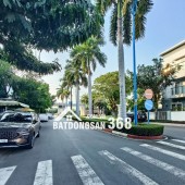 Dòng tiền 18 Triệu Tháng Nhà Phố KDC Mega Village Khang Điền – 3 Tầng Full Nội Thất. Giá Chỉ 10 Tỷ