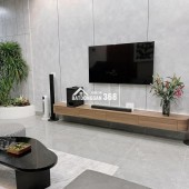 Nhà đẹp 1 trệt 2 lầu full nội thất cao cấp ngay trung tâm Thủ Dầu Một