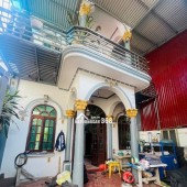 Bán nhà 2 tầng Hương - Mạc - Từ Sơn quanh 2 tỷ ô tô vào nhà