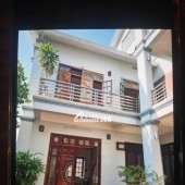 GIA ĐÌNH TÔI CÀN BÁN GẤP NHÀ 3 TẦNG  VỊ TRÍ ĐẸP GẦN CHỢ ĐẦU MỐI HOA QUẢ