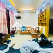 Đường Láng, 2 thoáng, ngõ ba gác tránh, kinh doanh nhỏ, 42m, 5 tầng, 11.2 tỷ
