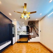 Nhà gần Hồ Tây – 32m2 x 5 tầng – CỰC HIẾM – GIÁ 8.5 TỶ