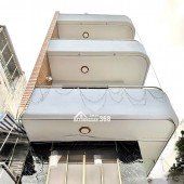 BÁN NHÀ Q10- MẶT TIỀN NGAY CHỢ NGUYỄN TRI PHƯƠNG- 5 TẦNG Ở NGAY: NHỈNH 10 TỶ. Mr Vũ: 0933 910 039