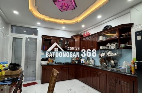 Cần bán nhà, DT (4,2 x 16,5), 4 lầu, đường 8m, gần Nguyễn Oanh, Gò Vấp, giá 6,2 tỷ.