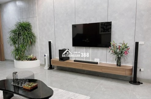 Nhà đẹp 1 trệt 2 lầu full nội thất cao cấp ngay trung tâm Thủ Dầu Một