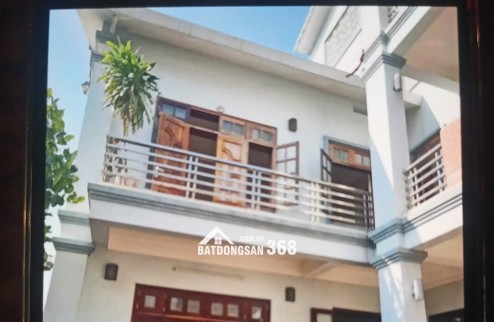 GIA ĐÌNH TÔI CÀN BÁN GẤP NHÀ 3 TẦNG  VỊ TRÍ ĐẸP GẦN CHỢ ĐẦU MỐI HOA QUẢ