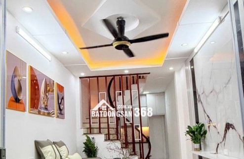 Hiếm- Chỉ hơn 5 tỷ- Nhà ngõ 1 Bùi Xương Trạch- Ngõ thông- Thông số vàng