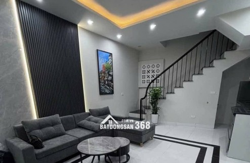 Đội Cấn, Ba Đình, 10m ra mặt phố, full nội thất, 35m, 7.85 tỷ