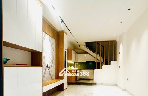 Phạm Văn Đồng, 30m oto, ngõ thông, full đồ, 35m, 7.95 tỷ