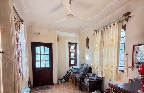 Nhà hẻm xe hơi 4 tầng