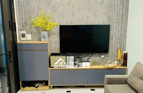 Nhà Võ Chí Công – 30m2 x 5 tầng – SÁT ĐƯỜNG LỚN – GIÁ 7.6 TỶ