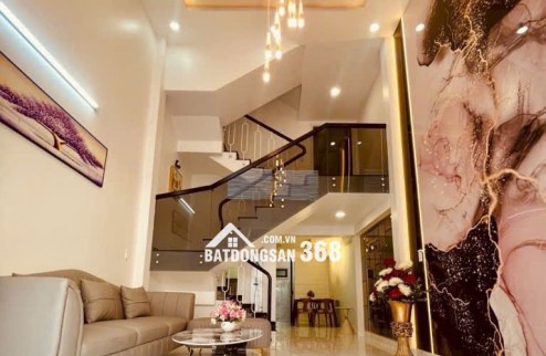 NHÀ ĐẸP GẦN QUẬN 7-5 TẦNG – HẺM XE HƠI – FULL NỘI THẤT CAO CẤP