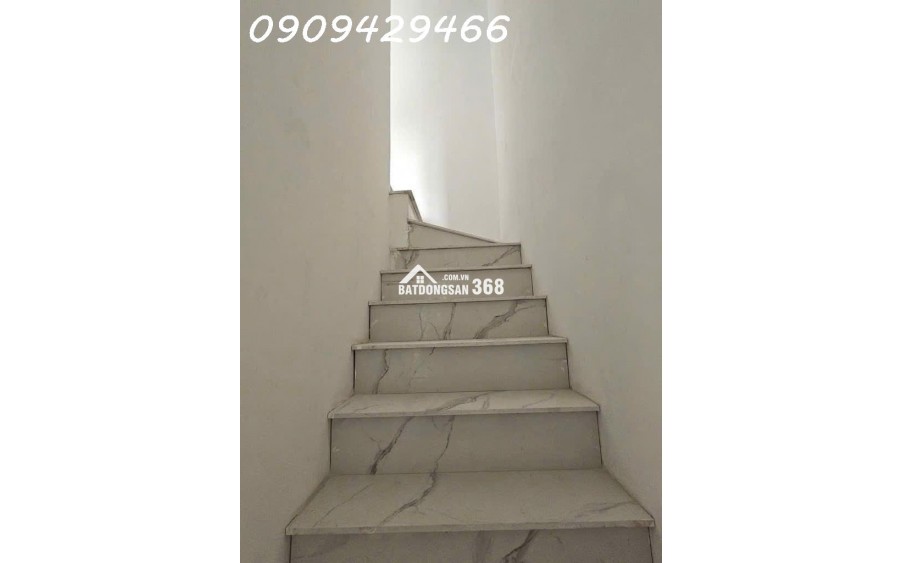 BÁN NHÀ 2 TẦNG- CHIỀU NGANG 4,5M- GẦN CHỢ TÂN THUẬN- NHỈNH 2 TỶ