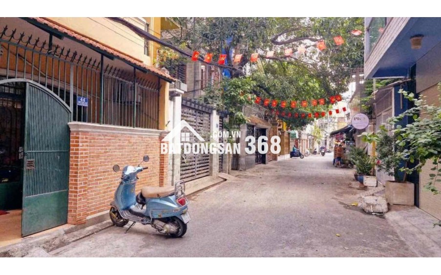 Bán nhà MT Trương Hoàng Thanh P12 Tân Bình 2 lầu (4PN, 3WC)