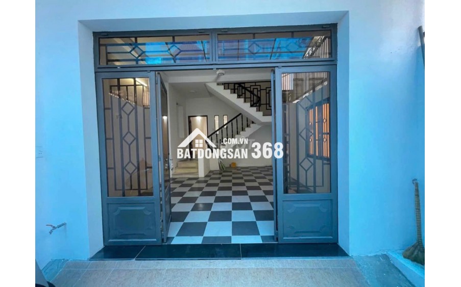 Bán nhà 1 trệt 2 lầu 1 sân thượng số 12 Đồng Nai P2 Q Tân Bình