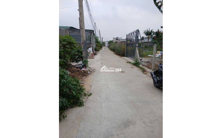  Bán gấp đất 160 triệu mặt tiền nhựa 8m, gần KCN, thổ cư 100m²