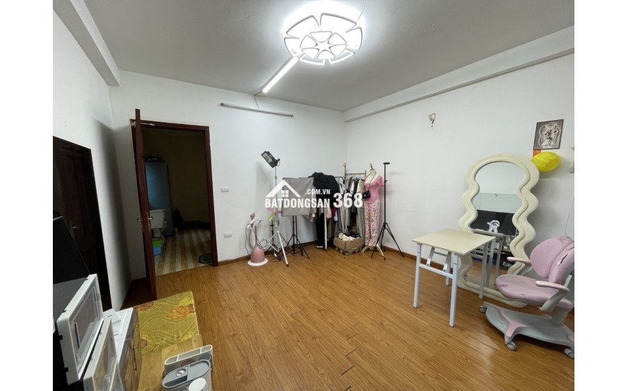 Nhà Mỹ Đình, lô góc, dân xây 40m2, 5 tầng, chào 7.1 tỷ có thương lượng