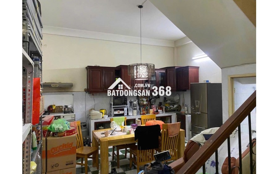 Bán nhà MT Trương Hoàng Thanh P12 Tân Bình 2 lầu (4PN, 3WC)