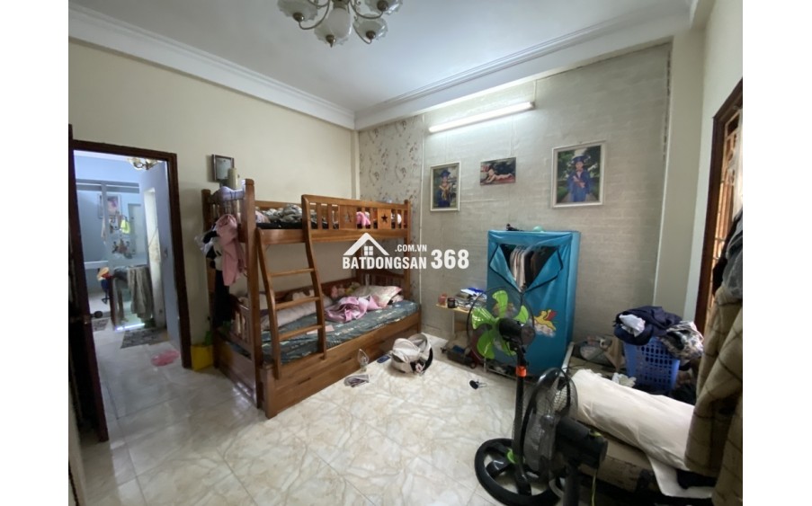 NHÀ TRUNG TÂM CẦU GIẤY GẦN PHỐ - VỊ TRÍ ĐẸP 50M RA PHỐ - NGÕ BA GÁC _ 5 TẦNG 6 NGỦ– 47M2 – 12 TỶ