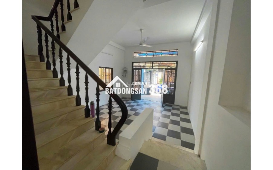 Bán nhà 1 trệt 2 lầu 1 sân thượng số 12 Đồng Nai P2 Q Tân Bình