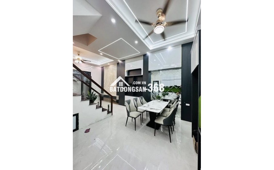 BÁN NHÀ   VĂN QUÁN  70 m - 5 Tầng  Chỉ nhỉnh 18 Tỷ -  E. Khoa 0904266501