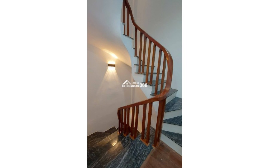 Nhỉnh #5 tỷ tọa lạc tại Quang Trung- Hà Đông | 35M2 - 4 Tầng - 4 MT | nhiều tiện ich