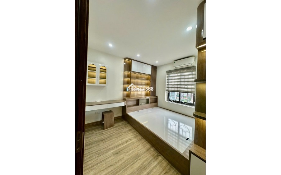 Bán căn hộ chung cư CT9 KĐT Định Công 72m2 3 ngủ sổ đỏ giá 4 tỷ 950tr