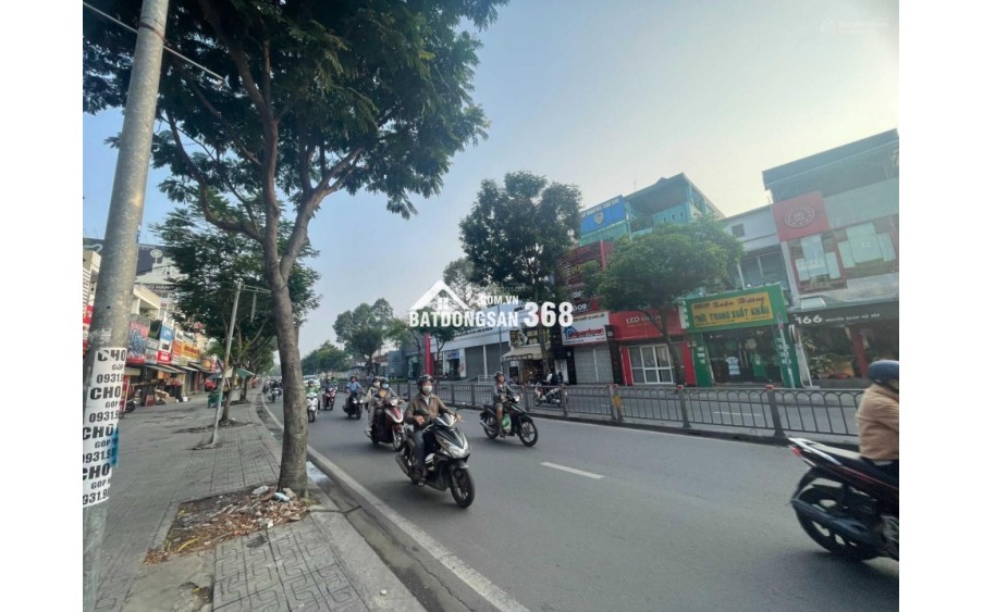 Cho thuê nhà góc 2MT 166 Nguyễn Oanh, Gò Vấp. DT: 4.5x25m, 3 tầng