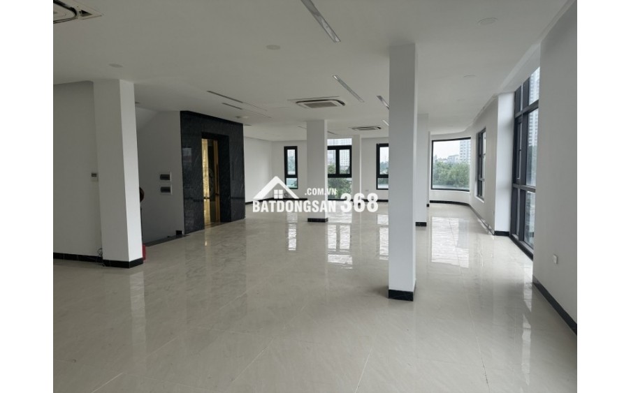 bán nhà phố Yên Xá, Thanh Trì, lô góc 2 mặt tiền, 230m2, 7 tầng thang máy, giá 83 tỉ