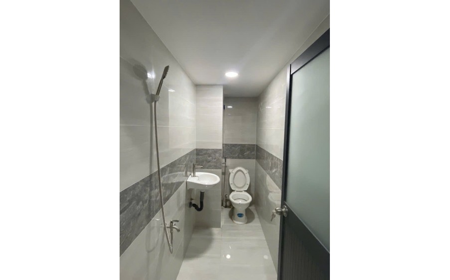 SÁT MẶT TIỀN PHÚ THỌ HOÀ - TÂN PHÚ - NGANG KHỦNG GẦN 8M - DTCN 33M2 - NHÀ MỚI VÀO Ở NGAY HOẶC TIỆN KINH DOANH CHO THUÊ - GIÁ 4.6 TỶ TL