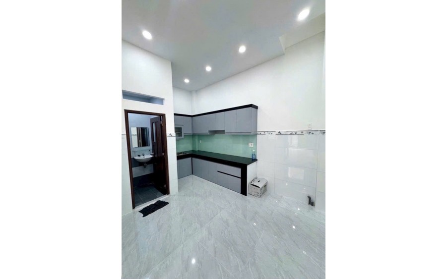 VƯỜN LÀI - TÂN PHÚ - HẺM XE HƠI 1 TRỤC - NHÀ MỚI Ở NGAY 42m2 (4,6x9m) 2 TẦNG - KHU VIP ĐẦY ĐỦ TIỆN ÍCH - NHỈNH XÍU 6 TỶ CÒN TL