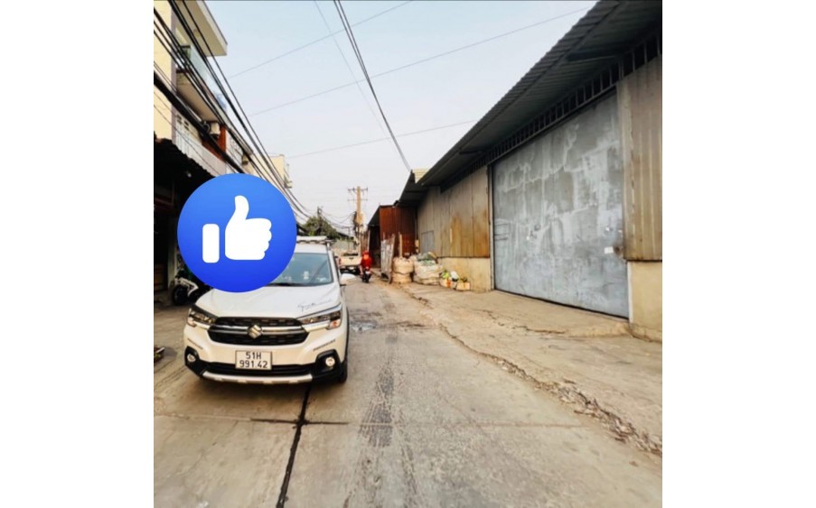 Chính chủ cần tiền bán gấp nhà mặt tiền khủng, ô tô thông khắp ngã