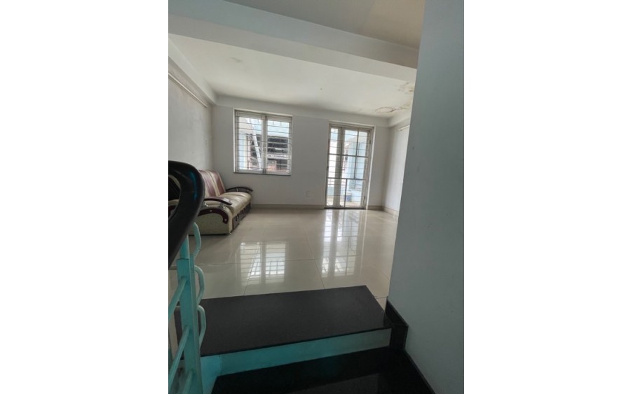 Bình Tân: Nhà 1T2L ST, 4PN, sổ vuông