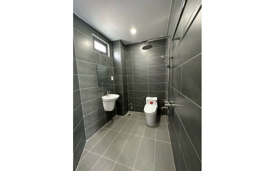 Bán nhà căn gốc khu dâm cư sầm uất , giá trị đất tăng từng ngày