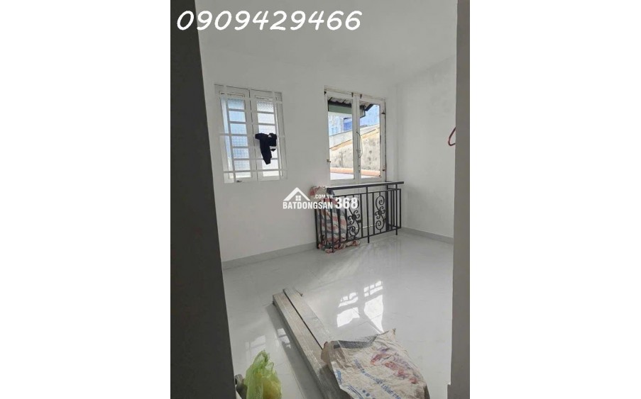 BÁN NHÀ 2 TẦNG- CHIỀU NGANG 4,5M- GẦN CHỢ TÂN THUẬN- NHỈNH 2 TỶ