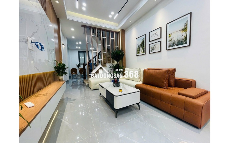 SIÊU PHẨM KIM GIANG - TẶNG NỘI THẤT - 2 THOÁNG - SAU ĐH THĂNG LONG - GIÁP KĐT ĐẠI KIM - NGÕ RỘNG - Ô TÔ GẦN - Ở NGAY - 41M – 4 TẦNG – GIÁ CHÀO 8,65 TỶ
