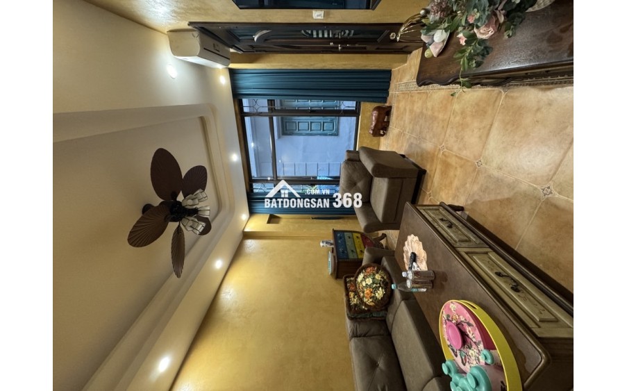 Bán nhà phố Nguyễn Ngọc Nại, 43m2, 11 tỷ tỷ