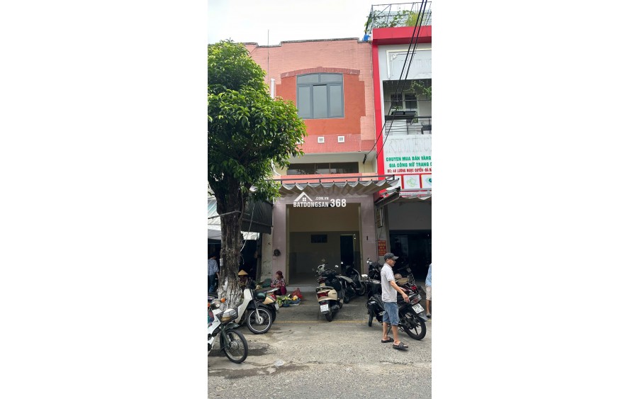 CHO THUÊ NHÀ NGUYÊN CĂN – 2 TẦNG + 1 TẦNG LỬNG – VỊ TRÍ SIÊU ĐẸP, HIẾM