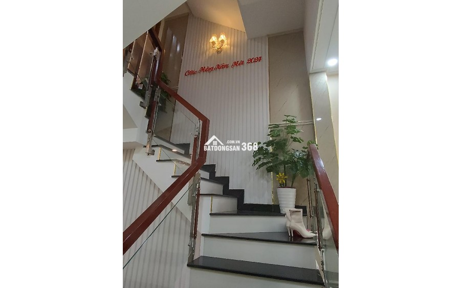  BÁN NHÀ 4 TẦNG, ĐƯỜNG HOÀNG BẬT ĐẠT (TÂN BÌNH) – MỚI ĐẸP LUNG LINH – NỘI THẤT CAO CẤP
