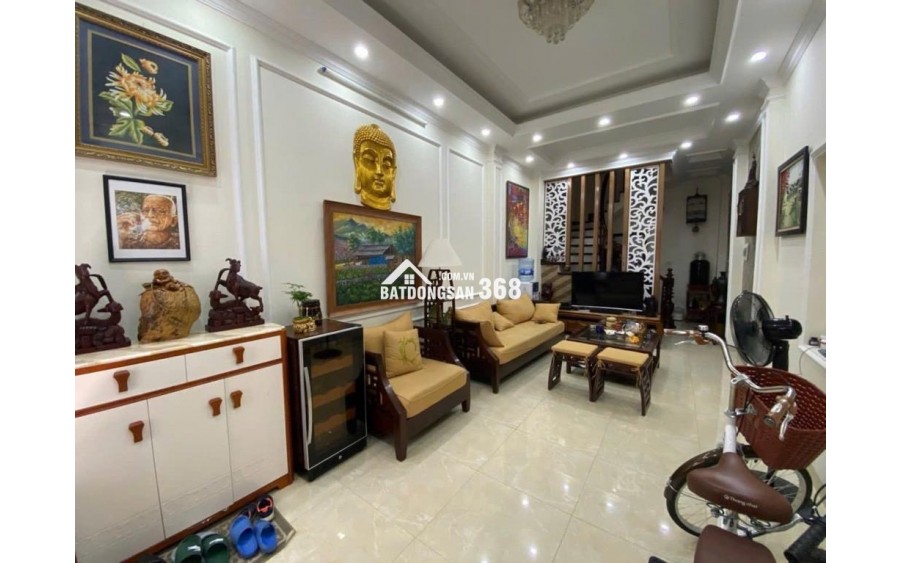 Nhà Thuỵ Phương, 5 tầng, dân xây, xe 45 chỗ đỗ cửa chỉ 6,9 tỷ