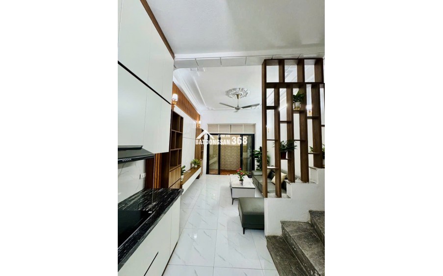 Bán nhà Kim Giang 39 m2 x 5 tầng, 7,25 tỷ, nhà 2 mặt tiền