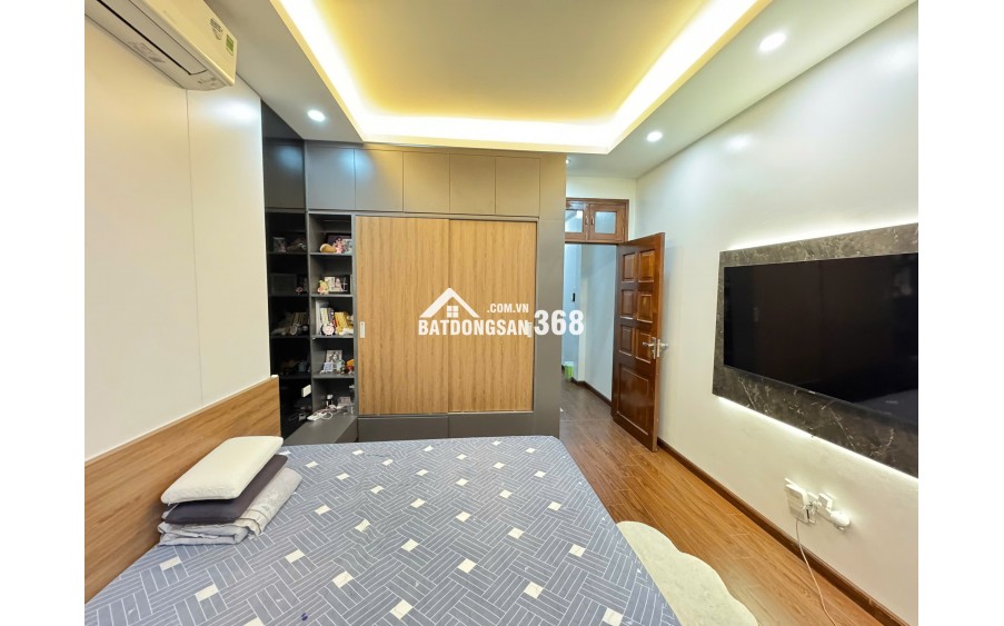  Mặt phố quận Đống Đa – 5 tầng lô góc – Kinh doanh sầm uất – Giá chỉ 10.2 tỷ! lh 0326 213 286