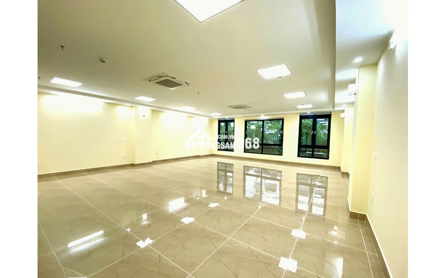 Bán mặt phố Láng Hạ - DT 115m2 XD 5 tầng - MT 5.4m - vuông vắn - 2 mặt thoáng - vị trí vànG