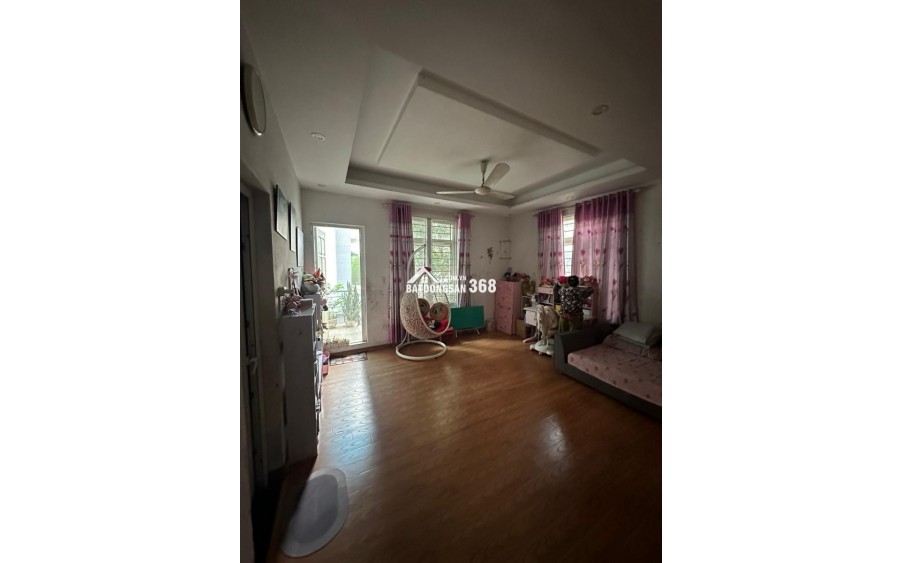 Chính chủ cần bán biệt thự song  lập KĐT Văn Quán- Hà Đông diện tích 240m2- 4 tầng- mặt tiền 10m- 3 thoáng- Full nội thất giá nhỉnh 53 tỷ