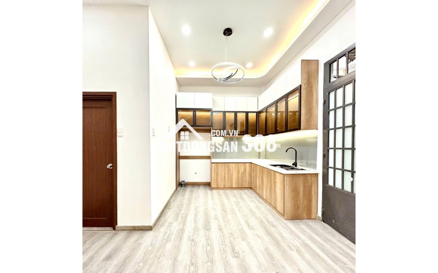 12 Tỷ: ngang 12m- Quận 10 ngay chợ An Đông, Medic Hòa Hảo- nhà 4 Tầng Xe hơi trong nhà. 0933910039