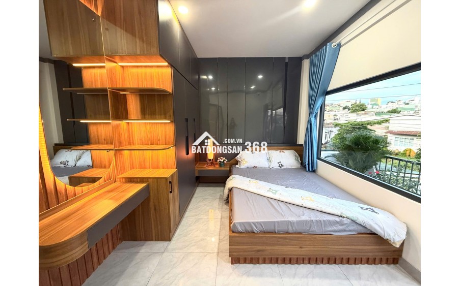 BÁN NHÀ MÊ HẺM XE HƠI NÉ NHAU 181 QUANG TRUNG MẶT TIỀN
 Nhà mê kiên cố - thiết kế hiện đại - Full nội  thất : 1 PK - 1 Bếp - 2 PN - sân đậu xe