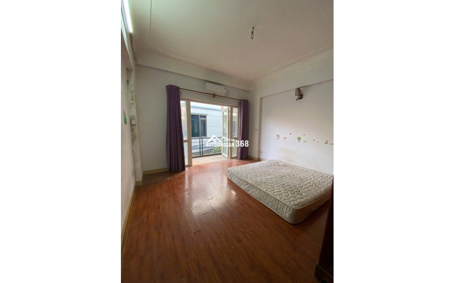 Bán nhà Phố Triều Khúc, Hà Nội. DT 62m2, 4 tầng, 4PN, Tây Bắc. Sổ đỏ chính chủ. Giá 13.3 tỷ. LH: 0568433999