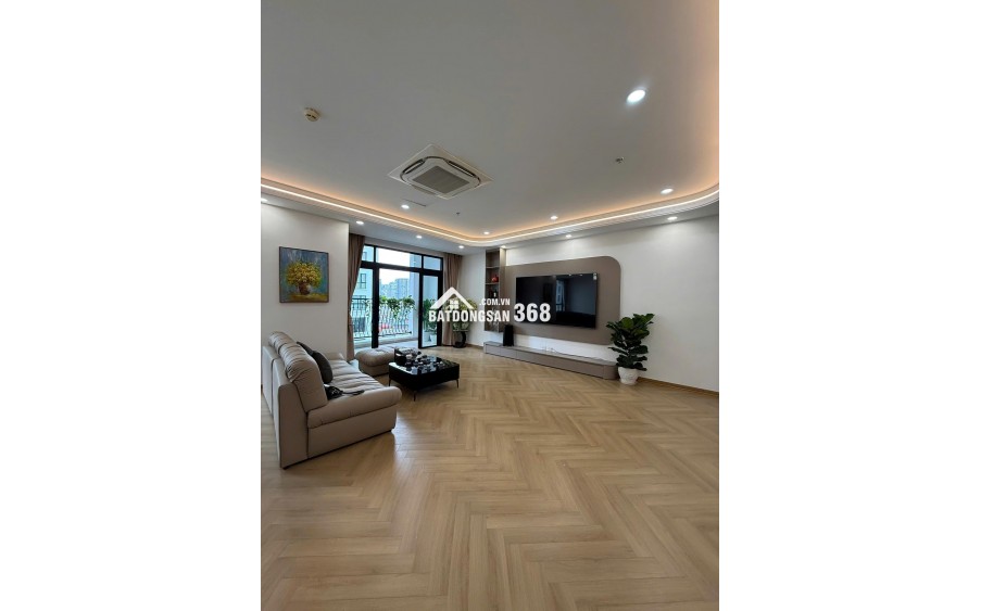 Khu đô thị Royal City đa tiện ích quần thể rộng bậc nhất Thanh Xuân , Hà Nội , bán căn 3PN
