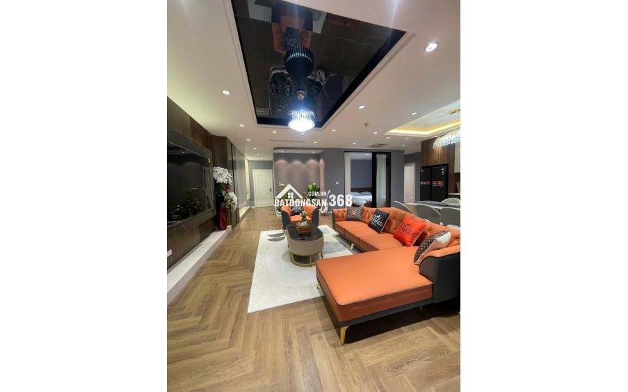 Bán Căn Hộ Cao Cấp Royal City R2 – 181m² – Tầng Thấp – 4PN – Ban Công Tây Nam – Đông Nam